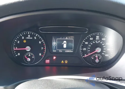 2018 Kia Sorento 2.4L Lx z USA, uszkodzony, nr VIN 5XYPG4A32JG349182